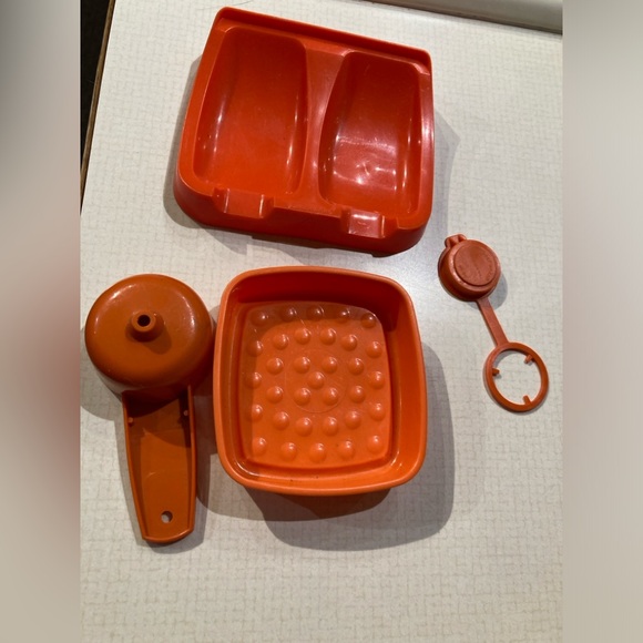 Vintage Orange Tupperware gadgets Set - Picture 1 of 2
